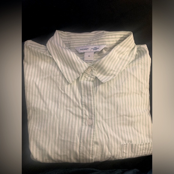 OLD NAVY OVERSIZED BUTTON DOWN BOYFRIEND Shirt - Picture 1 of 3